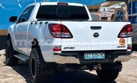 Buy Used Mazda BT-50 White Car in Maputo in Maputo Buy Used Mazda BT-50 White Car in Maputo in Maputo