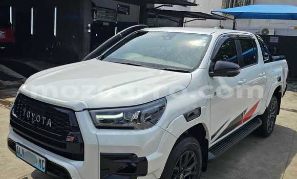 Nunua Ilio tumika Toyota Hiluxe Revo Nyeupe Gari ndani ya Maputo nchini Maputo Nunua Ilio tumika Toyota Hiluxe Revo Nyeupe Gari ndani ya Maputo nchini Maputo