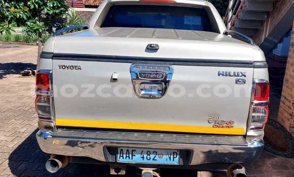 Nunua Ilio tumika Toyota Hiluxe VIGO Fedha Gari ndani ya Maputo nchini Maputo Nunua Ilio tumika Toyota Hiluxe VIGO Fedha Gari ndani ya Maputo nchini Maputo