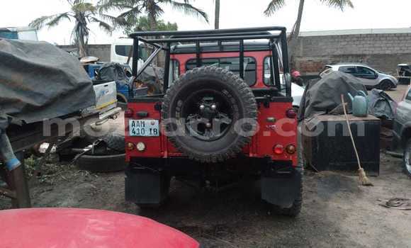Buy Used Land Rover Defender Red Car in Maputo in Maputo Buy Used Land Rover Defender Red Car in Maputo in Maputo