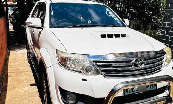 Buy Used Toyota Fortuner White Car in Maputo in Maputo Buy Used Toyota Fortuner White Car in Maputo in Maputo