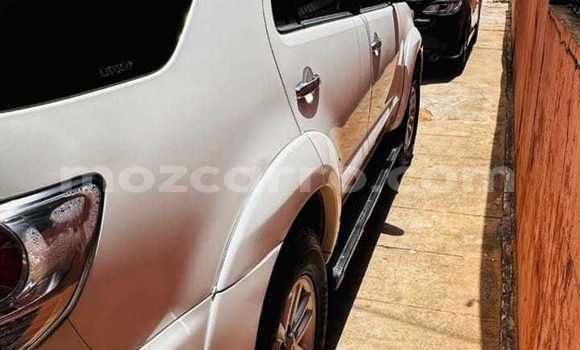 Nunua Ilio tumika Toyota Fortuner Nyeupe Gari ndani ya Maputo nchini Maputo Nunua Ilio tumika Toyota Fortuner Nyeupe Gari ndani ya Maputo nchini Maputo