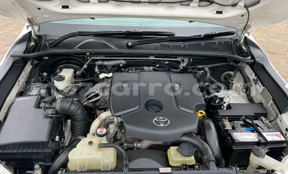 Buy Used Toyota Hiluxe Revo White Car in Maputo in Maputo Buy Used Toyota Hiluxe Revo White Car in Maputo in Maputo