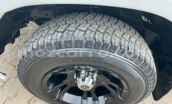 Buy Used Toyota Hiluxe Revo White Car in Maputo in Maputo Buy Used Toyota Hiluxe Revo White Car in Maputo in Maputo