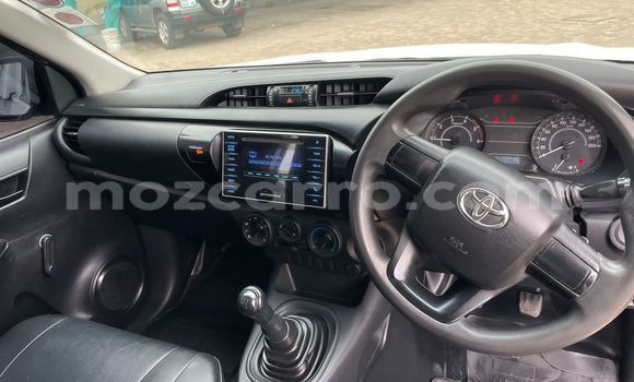 Buy Used Toyota Hiluxe Revo White Car in Maputo in Maputo Buy Used Toyota Hiluxe Revo White Car in Maputo in Maputo