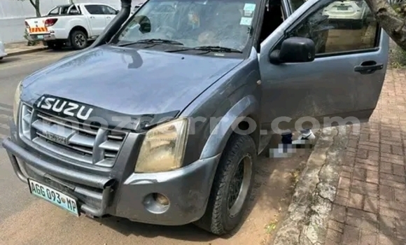 Tenga Tsaru Isuzu KB Zvimwe Mota in Maputo in Maputo Tenga Tsaru Isuzu KB Zvimwe Mota in Maputo in Maputo