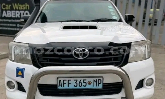 Buy Used Toyota Hilux White Car in Maputo in Maputo Buy Used Toyota Hilux White Car in Maputo in Maputo