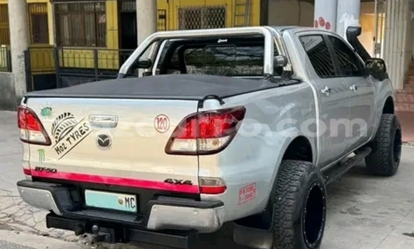 Comprar Usado Mazda BT-50 De outros Carro em Maputo em Maputo Comprar Usado Mazda BT-50 De outros Carro em Maputo em Maputo