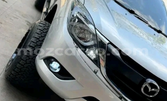 Comprar Usado Mazda BT-50 De outros Carro em Maputo em Maputo Comprar Usado Mazda BT-50 De outros Carro em Maputo em Maputo