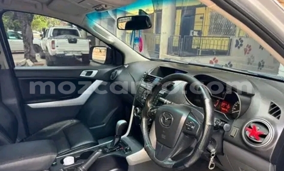 Comprar Usado Mazda BT-50 De outros Carro em Maputo em Maputo Comprar Usado Mazda BT-50 De outros Carro em Maputo em Maputo
