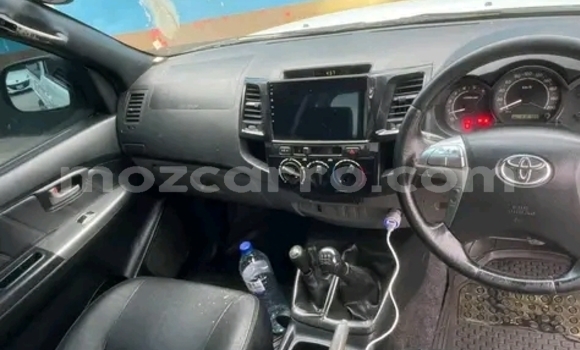 Buy Used Toyota Hilux White Car in Maputo in Maputo Buy Used Toyota Hilux White Car in Maputo in Maputo