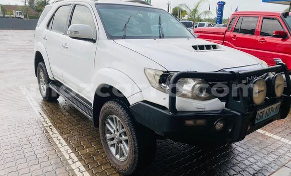 Nunua Ilio tumika Toyota Fortuner Nyeupe Gari ndani ya Maputo nchini Maputo Nunua Ilio tumika Toyota Fortuner Nyeupe Gari ndani ya Maputo nchini Maputo