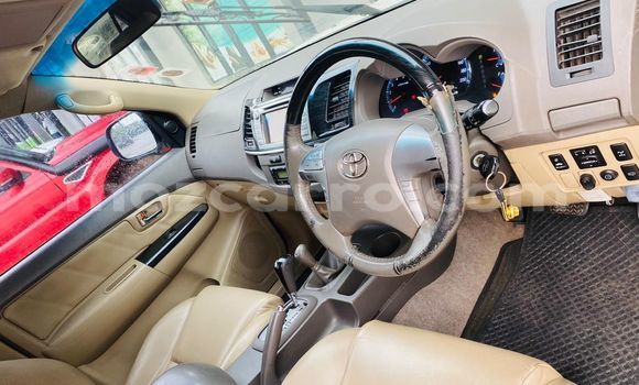 Nunua Ilio tumika Toyota Fortuner Nyeupe Gari ndani ya Maputo nchini Maputo Nunua Ilio tumika Toyota Fortuner Nyeupe Gari ndani ya Maputo nchini Maputo