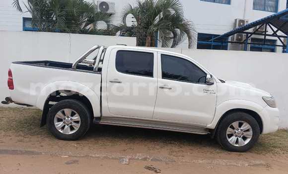 Tenga Tsaru Toyota Hilux Chena Mota in Maputo in Maputo Tenga Tsaru Toyota Hilux Chena Mota in Maputo in Maputo