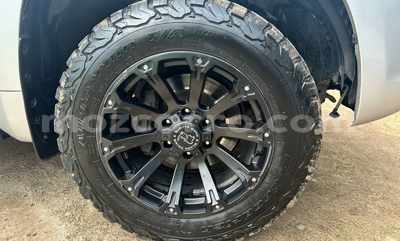 Nunua Ilio tumika Toyota Land Cruiser Prado Fedha Gari ndani ya Maputo nchini Maputo Nunua Ilio tumika Toyota Land Cruiser Prado Fedha Gari ndani ya Maputo nchini Maputo
