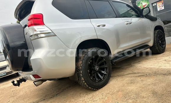 Nunua Ilio tumika Toyota Land Cruiser Prado Fedha Gari ndani ya Maputo nchini Maputo Nunua Ilio tumika Toyota Land Cruiser Prado Fedha Gari ndani ya Maputo nchini Maputo