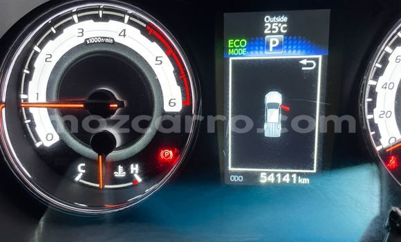 Buy Used Toyota Hiluxe Revo White Car in Maputo in Maputo Buy Used Toyota Hiluxe Revo White Car in Maputo in Maputo