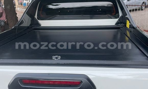 Buy Used Toyota Hiluxe Revo White Car in Maputo in Maputo Buy Used Toyota Hiluxe Revo White Car in Maputo in Maputo