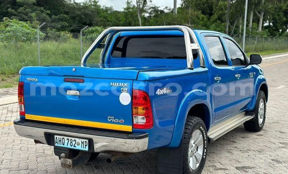 Comprar Usado Toyota Hiluxe VIGO Azul Carro em Maputo em Maputo Comprar Usado Toyota Hiluxe VIGO Azul Carro em Maputo em Maputo