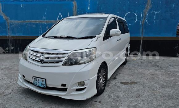 Tenga Tsaru Toyota Alphard Chena Mota in Maputo in Maputo