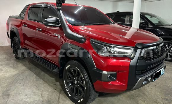 Tenga Itsva Toyota Hiluxe Revo Tsvuku Mota in Maputo in Maputo