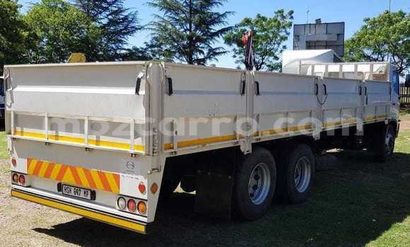 Buy Used Hino 300 Series White Truck in Maputo in Maputo Buy Used Hino 300 Series White Truck in Maputo in Maputo