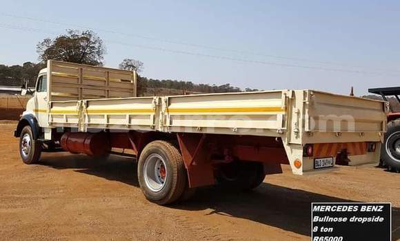 Tenga Tsaru Mercedes‒Benz 2628 Beige Rori in Maputo in Maputo Tenga Tsaru Mercedes‒Benz 2628 Beige Rori in Maputo in Maputo