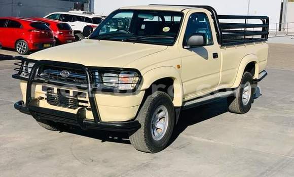 Comprar Usado Toyota Hilux Bege Carro em Maputo em Maputo