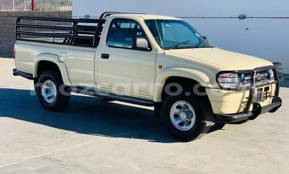 Comprar Usado Toyota Hilux Bege Carro em Maputo em Maputo Comprar Usado Toyota Hilux Bege Carro em Maputo em Maputo