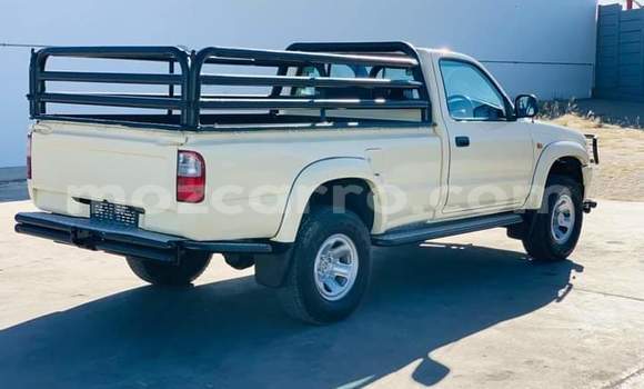 Comprar Usado Toyota Hilux Bege Carro em Maputo em Maputo Comprar Usado Toyota Hilux Bege Carro em Maputo em Maputo