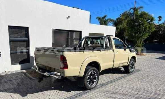Tenga Tsaru Toyota Hilux Beige Mota in Maputo in Maputo Tenga Tsaru Toyota Hilux Beige Mota in Maputo in Maputo