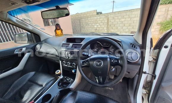 Buy Used Mazda BT-50 White Car in Maputo in Maputo Buy Used Mazda BT-50 White Car in Maputo in Maputo
