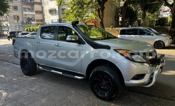 Comprar Novo Mazda BT-50 Prata Carro em Maputo em Maputo Comprar Novo Mazda BT-50 Prata Carro em Maputo em Maputo