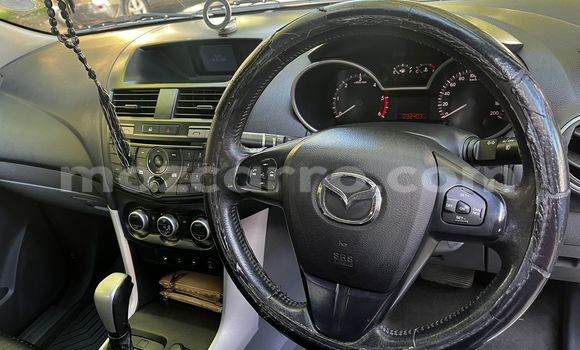 Comprar Novo Mazda BT-50 Prata Carro em Maputo em Maputo Comprar Novo Mazda BT-50 Prata Carro em Maputo em Maputo