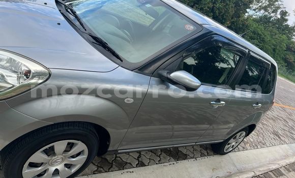 Comprar Novo Mazda Verisa Prata Carro em Maputo em Maputo Comprar Novo Mazda Verisa Prata Carro em Maputo em Maputo