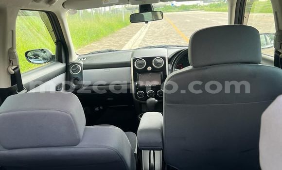 Comprar Novo Mazda Verisa Prata Carro em Maputo em Maputo Comprar Novo Mazda Verisa Prata Carro em Maputo em Maputo