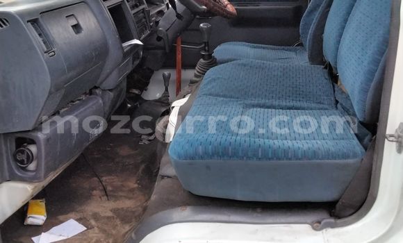 Nunua Ilio tumika Toyota Dyna Nyeupe Gari ndani ya Maputo nchini Maputo Nunua Ilio tumika Toyota Dyna Nyeupe Gari ndani ya Maputo nchini Maputo