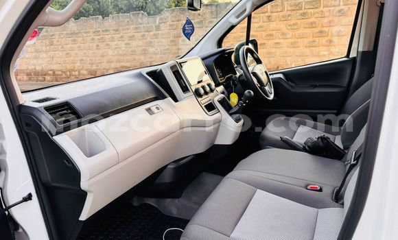 Buy Used Toyota Hiace White Car in Maputo in Maputo Buy Used Toyota Hiace White Car in Maputo in Maputo
