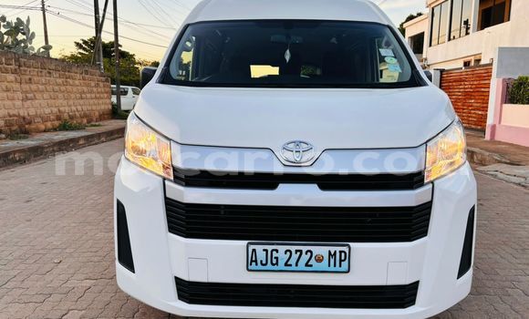 Buy Used Toyota Hiace White Car in Maputo in Maputo Buy Used Toyota Hiace White Car in Maputo in Maputo