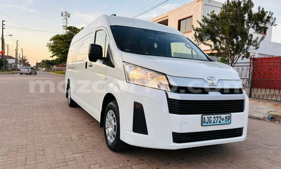 Buy Used Toyota Hiace White Car in Maputo in Maputo Buy Used Toyota Hiace White Car in Maputo in Maputo