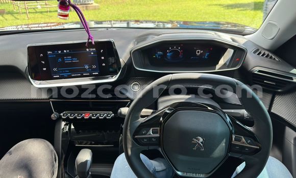 Buy Used Peugeot 2008 Silver Car in Maputo in Maputo Buy Used Peugeot 2008 Silver Car in Maputo in Maputo