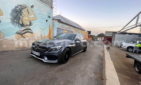 Comprar Usado Mercedes-Benz C-Classe Prata Carro em Maputo em Maputo Comprar Usado Mercedes-Benz C-Classe Prata Carro em Maputo em Maputo