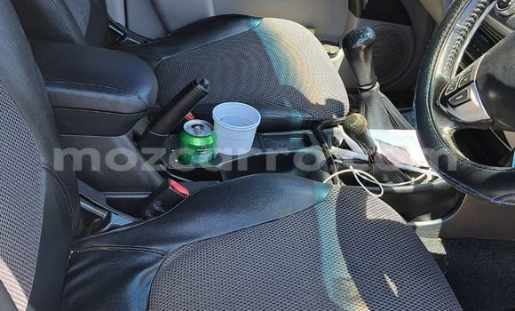 Nunua Ilio tumika Mitsubishi L200 Nyeupe Gari ndani ya Maputo nchini Maputo Nunua Ilio tumika Mitsubishi L200 Nyeupe Gari ndani ya Maputo nchini Maputo