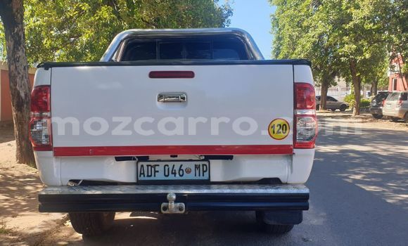Comprar Usado Toyota Hilux Branco Carro em Maputo em Maputo Comprar Usado Toyota Hilux Branco Carro em Maputo em Maputo
