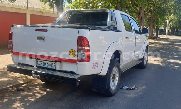 Comprar Usado Toyota Hilux Branco Carro em Maputo em Maputo Comprar Usado Toyota Hilux Branco Carro em Maputo em Maputo