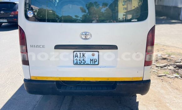 Nunua Ilio tumika Toyota Hiace Nyeupe Gari ndani ya Maputo nchini Maputo Nunua Ilio tumika Toyota Hiace Nyeupe Gari ndani ya Maputo nchini Maputo