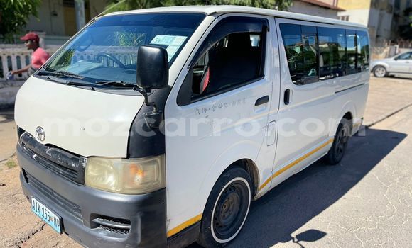 Nunua Ilio tumika Toyota Hiace Nyeupe Gari ndani ya Maputo nchini Maputo Nunua Ilio tumika Toyota Hiace Nyeupe Gari ndani ya Maputo nchini Maputo