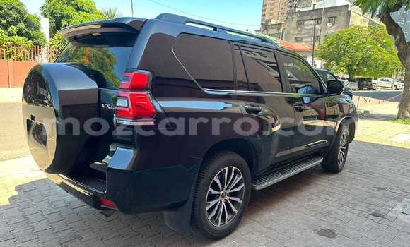 Nunua Ilio tumika Toyota Land Cruiser Prado Nyeusi Gari ndani ya Maputo nchini Maputo Nunua Ilio tumika Toyota Land Cruiser Prado Nyeusi Gari ndani ya Maputo nchini Maputo