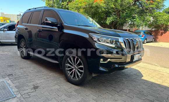 Nunua Ilio tumika Toyota Land Cruiser Prado Nyeusi Gari ndani ya Maputo nchini Maputo Nunua Ilio tumika Toyota Land Cruiser Prado Nyeusi Gari ndani ya Maputo nchini Maputo
