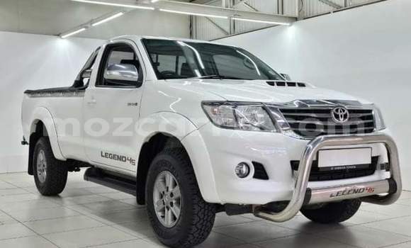 Comprar Usado Toyota Hilux Branco Carro em Maputo em Maputo Comprar Usado Toyota Hilux Branco Carro em Maputo em Maputo